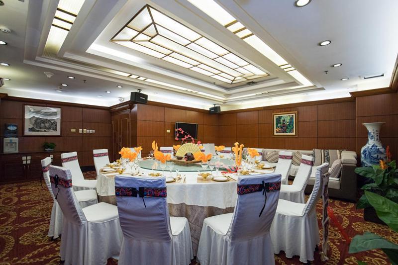 Kunming Golden Spring Hotel Exterior foto